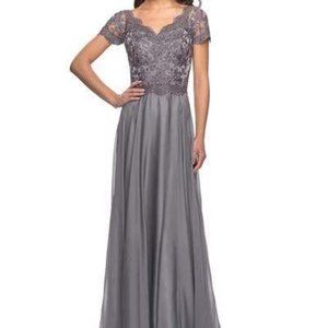 La Femme Prom Dress Platinum in Size 6